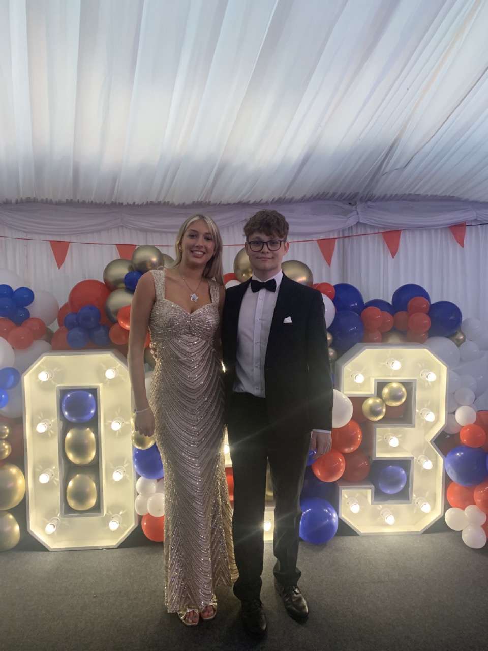 PROM PHOTO 3 Large