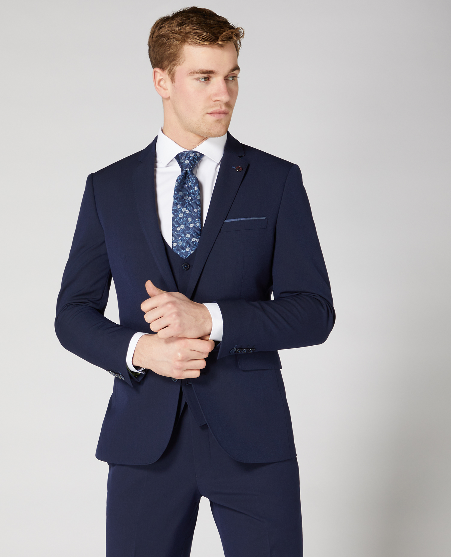 Remus Uomo suit