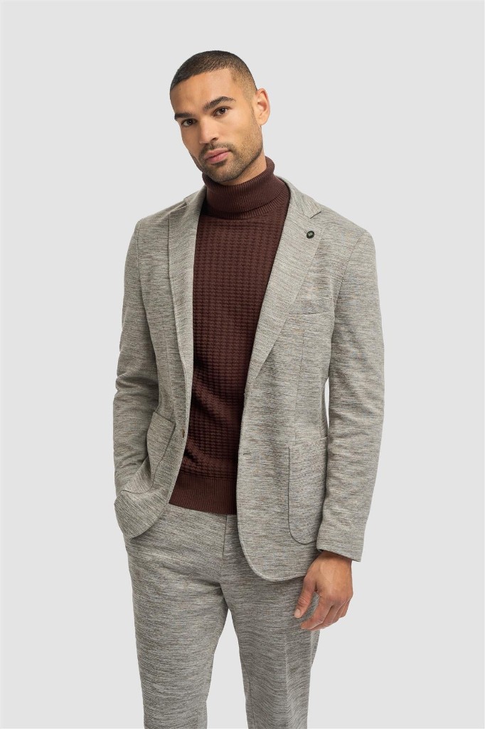 Cavani grey marl jersey blazer over a burgundy roll neck